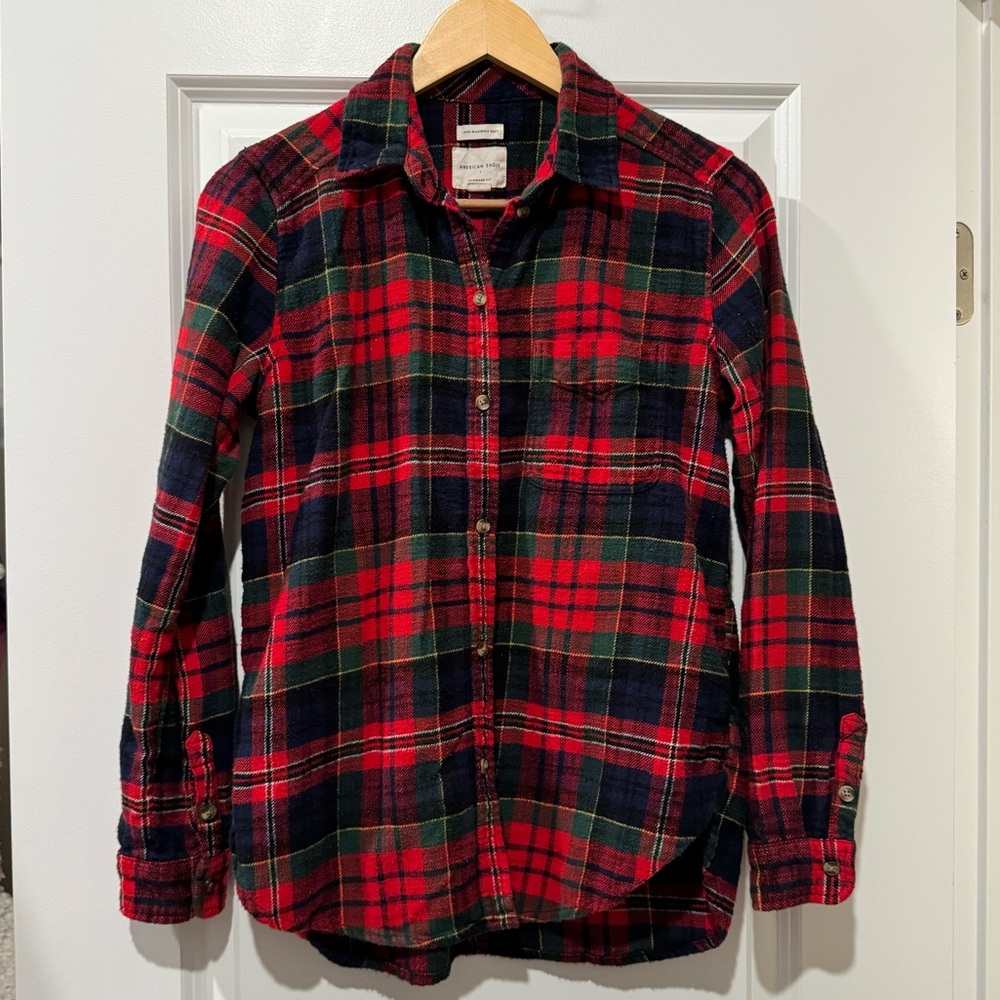 American Eagle Long Sleeve Flannel Red & Green Plaid, Super Soft